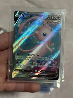 Pokemon TCG Mew V (Full Art) 250/264 Holofoil SWSH08: Fusion Strike Ultra Rare🌟 - Image 1