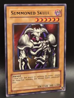 Yugioh Summoned Skull Metal Raiders Ultra Rare MRD-E003 Unlimited 2002 MP - Image 1