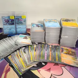 Bulk Pokemon TCG Lot of 915 Cards - Common, Uncommon, Reverse, Holos, & Promos - Image 1
