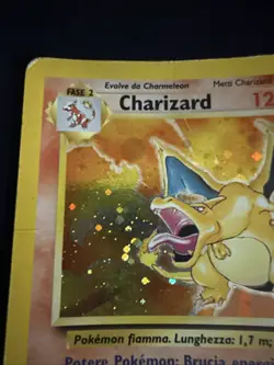 Carta Pokemon Charizard 4/102 Set Base Unlimited Rare Holo Card ITA 1999 - Image 2
