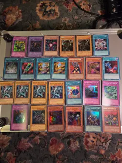 Rare Yu-Gi-Oh Collection! LOB 1st Ed Dark Magician, Blue-Eyes, 175+ Holos & more - Image 4