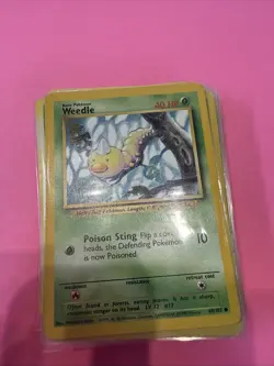 LOT OF 30 2000’s POKEMON CARDS INCLUDES WEEDLE, HIPPOWDON, SEEDOT, GULPIN, ETC - Image 4