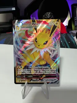 JOLTEON VMAX 051/203 EVOLVING SKIES POKEMON (ULTRA RARE, NM) - Image 1