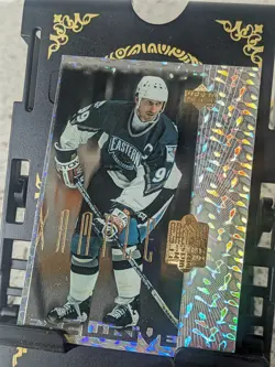 1999 Upper Deck Wayne Gretzky Living Legend #L5 A Leader by Example - Image 1