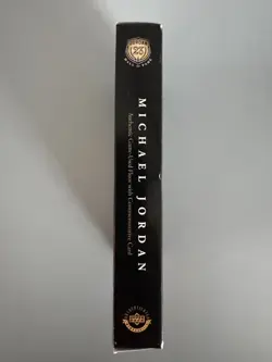 2009 MICHAEL JORDAN HALL OF FAME COMMEMORATIVE CARD AND GAME USED FLOOR PIECE-UD - Image 3