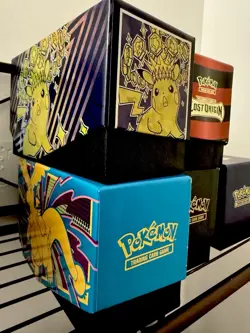 2 TCG ETBs Filled With 1000 Plus Cards . C, UC & Rares - Image 1