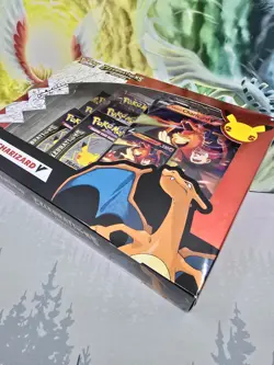 Pokemon TCG Celebrations Collection Lance's Charizard V Box Sealed New 820650101625 - Image 2
