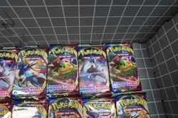 16 x Sword and Shield Base Set Booster Pack Lot 16 Factory Sealed Pokemon TCG - Image 4