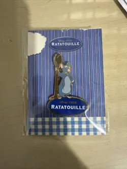 Very Rare Disney Trading Pixar Ratatouille Remy Mouse with Spoon Pin Sealed - Image 1