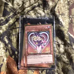 Konami Yu-Gi-Oh! CCG Dark Magician Girl 1st Edition Spellcaster/Effect Card Lot - Image 1