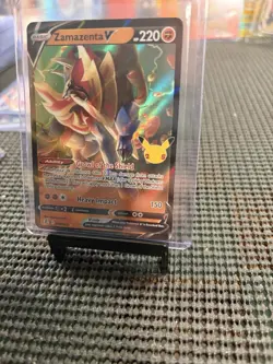 Pokemon TCG Zamazenta v Celebrations Holo Ultra Rare Card 018/025 - Image 1