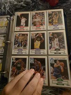 Up for sale is a large vintage NBA Hoops basketball card lot in binder form - Image 3