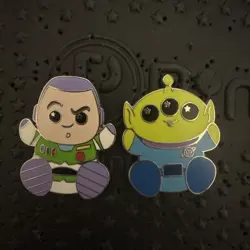 DISNEY 2 PIN SET MYSTERY WISHABLES - TOY STORY BUZZ LIGHT YEAR & GREEN ALIEN - Image 1