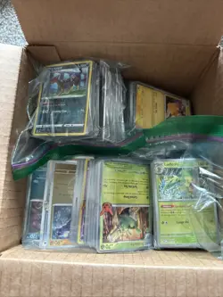 10 Pounds Of Pokemon Holo/reverse Holo Cards (approximately)￼NM-LP ✨ - Image 1