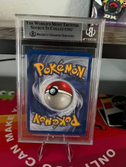 Pokemon TCG 2000 Neo Destiny First Edition Light Vaporeon BGS 9 MT - Image 2