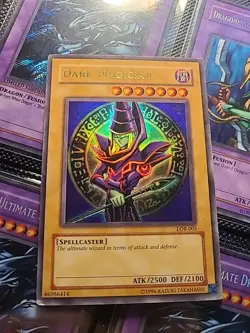 Dark Magician LOB-005 - Ultra Rare - Unlimited Edition - Wavy Print - Image 1