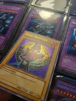 Dark Magician LOB-005 - Ultra Rare - Unlimited Edition - Wavy Print - Image 2