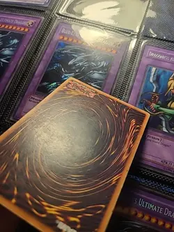 Dark Magician LOB-005 - Ultra Rare - Unlimited Edition - Wavy Print - Image 4