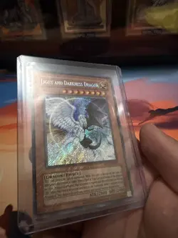 Light And Darkness Dragon (2020) RP02-EN095 Secret RP02 2025 Unlimited Edition - Image 3