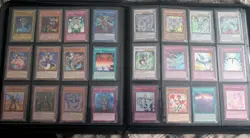 Yu-Gi-Oh! Card Binder Lot (400~ Cards, Blue Eyes, Red Eyes, More) - Image 2
