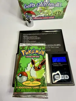 Wizards of the Coast 1999 Pokemon Jungle Booster Pack HEAVY 21.80 g Flareon Art 742818061384 - Image 1