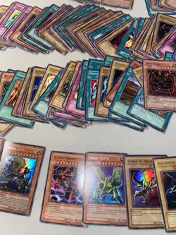 HUGE Yu-Gi-Oh Card Lot 1996 Blue Eyes White Dragon Dark Magician - Image 4