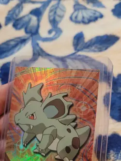 Nidorina #30 TOPPS Series 1 Black Logo - Rainbow Holo Pokemon Card - NM/Mint - Image 4