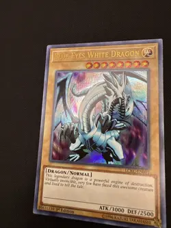Yugioh Blue-Eyes White Dragon (Version 1) LCKC-EN001 LP 1st Edition - Image 4