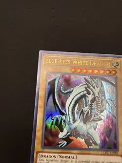 Yugioh Blue-Eyes White Dragon (Version 1) LCKC-EN001 LP 1st Edition - Image 5