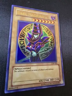 Yu-Gi-Oh! Dark Magician Legend of Blue Eyes White Dragon LOB-005 Unlimited - Image 4