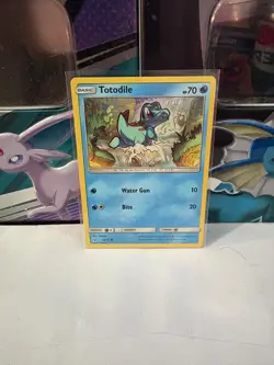 Totodile 18/73 Shining Legends MP Pokemon Card - Image 1