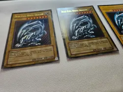 Blue Eyes White Dragon sdk-001 ultra rare unlimited x3 - Image 5