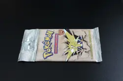Pokemon Fossil Unlimited Booster Pack Long Crimp Zapdos Art (Mint) - Image 3