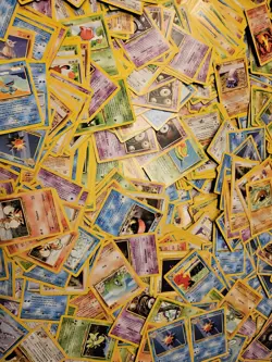 BULK Pokemon Cards 1000 Count WOTC Era Base Set To Neo Uncommons And Commons - Image 1