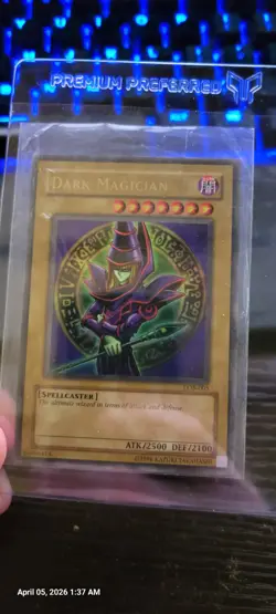 Dark Magician LOB-005 The Legend of Blue Eyes White Dragon Unlimited - Image 1