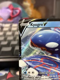 Pokemon TCG Crown Zenith Kyogre v Ultra Rare Card 037/159 NM Condition - Image 4