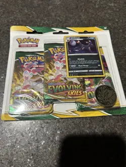 Pokemon Trading Card Game: Sword and Shield Evolving Skies - Three Pack Blister - Image 1