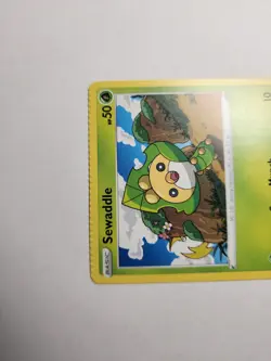 Sewaddle 009/264 Fusion Strike Crimp Error Pokemon Card Common - Image 3