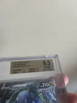 Pokemon TCG Rayquaza V Alt Art Evolving Skies 194/203 - BGS 9.5 - Image 3