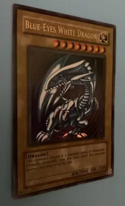 Yu-Gi-Oh! Blue-Eyes White Dragon SDK-001 - Kaiba Ultra Rare Unlimited - Image 1