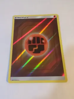 2019 Pokemon Hidden Fates Fighting Energy Reverse Holo - Image 1