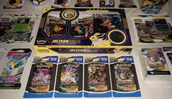 Pokemon Jolteon VMax Box w/Evolving Skies Artwork Set Build & Battle Box +Tins & - Image 3