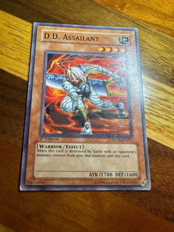 D.D. Assailant SDDE-EN017 1st Edition Common PL + BONUS - Image 1