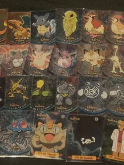 Pokemon Topps Trading Cards 31 Card Holo Bundle - Image 5