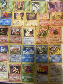 Bulk Of 1995 And Present Pokemon Cards Lapris, Gyrodos And Vaporeon - Image 5