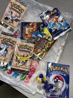 Vintage 1999 Lot Of 150+ Pokemon Cards Binder Collection Includes Charizard Holo - Image 1