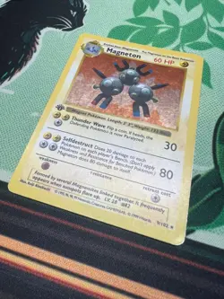 Magneton 009/102 Base Set (Shadowless) Holo 1st Edition Card 1999 WOTC English - Image 3