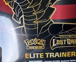 Pokemon - Lost Origin Elite Trainer Box - Sword & Shield - new & sealed - Image 2