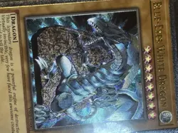 Yugioh TCG Blue Eyes White Dragon Ultra Rare EN001 - Image 3