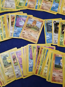 Pokemon Cards, Large Lot Of Mixed 370 Cards Look At Pics - Image 5
